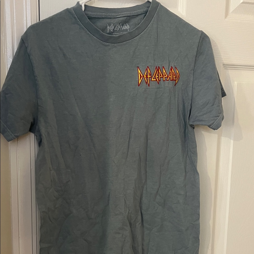 Aqua DEF LEOPARD Short Sleeve Tee